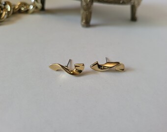 Gold Tone Squiggle Earrings | Vintage Stud Earrings | Minimalist Vintage Earrings