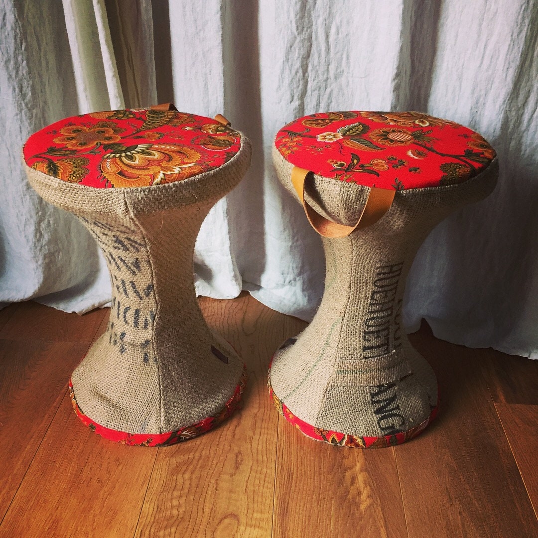 Deux Tabourets Tam-Tam Rhabillés - Upcycling Modèle Déposé Les Cousardes ®- Violet ou Rouge Duo Assi