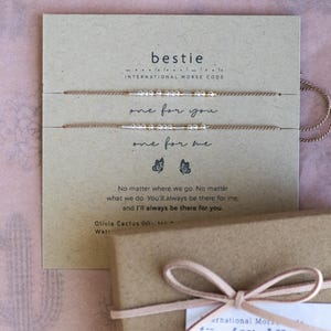 2 Silber Armbänder auf anpassbarer Karte mit Schmetterlingen oder einem beliebigen Symbol + Zauber eines beliebigen Wortes im Morse-Code. Ideal für Bestie Geschenk