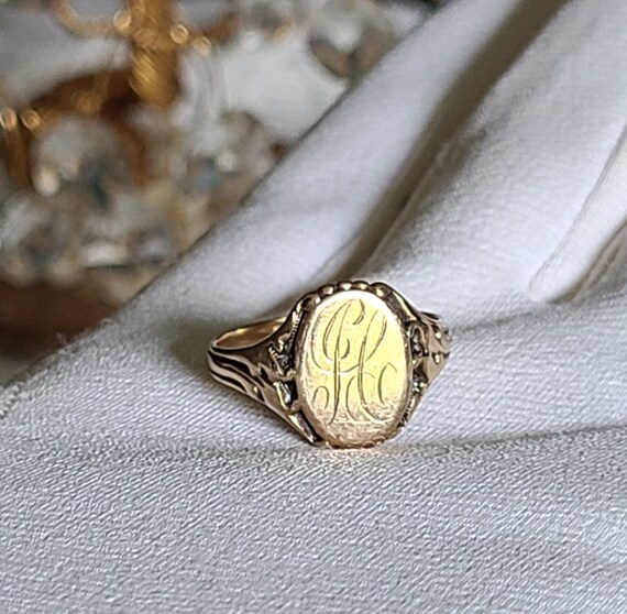 Art Nouveau Signet Ring 14K Yellow Gold - image 1