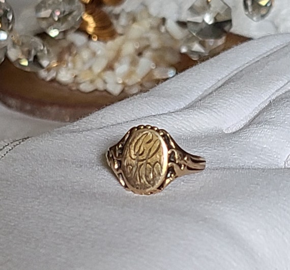 Art Nouveau Signet Ring 14K Yellow Gold - image 2