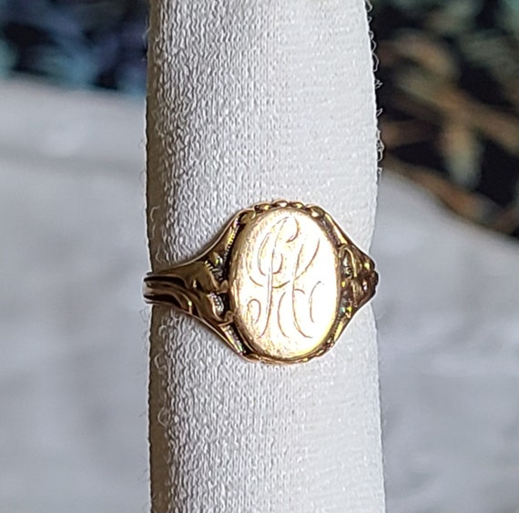 Art Nouveau Signet Ring 14K Yellow Gold - image 9