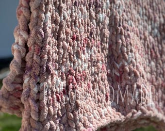 Pink Marble Throw Blanket | Knit Blanket