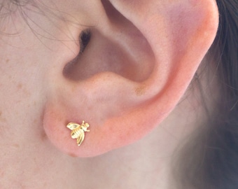 14K Gold bee stud earrings - Dainty earrings - Gold stud earrings - Honey bee Earrings -Bee jewelry - Honey bee jewelry - Bumble bee Jewelry