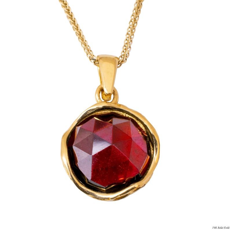 14k Yellow Gold 17 inch Necklace with Round Garnet main image 0