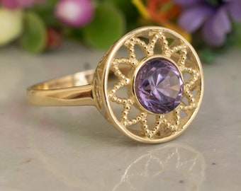 14K Gold Vintage Amethyst Ring, February Birthstone Ring, Dainty Ring, Amethyst Jewelry, Gemstone Ring, Solitaire Ring, Personalized Gift