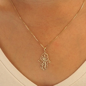 Hamsa-Halskette aus 14-karätigem Gelbgold, Hamsa-Anhänger aus Gold, Hamsa-Hand aus Gold, minimalistische Halskette, zierlicher Schmuck, Hand der Fatima, jüdischer Schmuck