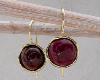 Garnet Earrings, 14k Gold Earrings, Vintage style earrings, Garnet Jewelry, Gold Drop Earrings, Gemstone Earrings, Fine Jewelry, Round