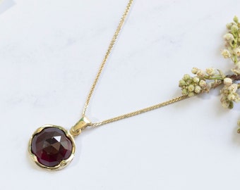 14K Garnet Necklace, Natural Garnet Pendant Necklace, Vintage Style Necklace, Solid Gold Necklace Pendant, Gemstone Necklace, 14K Pendant