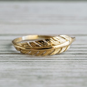 Anillo de plumas de oro amarillo sólido de 14K, anillo Fetaher delicado, anillo de oro promesa, regalo de Navidad, hecho a mano, regalo para ella