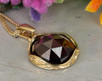 14K Gold Garnet Round Necklace ,January Birthstone, Vintage Jewelry, Garnet Pendant Gold, Garnet Jewelry, Dainty Necklace, Anniversary Gift
