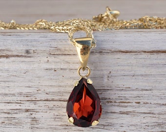 Garnet Teardrop Necklace, Natural Garnet, 14K Gold Pendant Necklace, Garnet Gold Pendant, Teardrop Shaped, Real Garnet, Garnet Jewelry, 14K