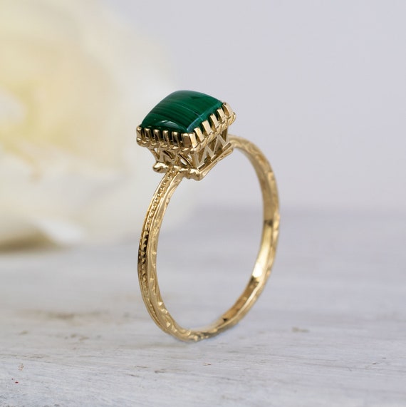 Yellow gold malachite ring hotsell
