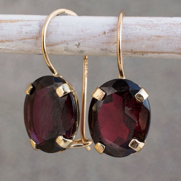 Genuine Garnet Earrings, 14K Gold Earrings, Garnet Jewelry, Statement Earrings, Dangle Earrings, Vintage Earrings, Minimalist Earrings