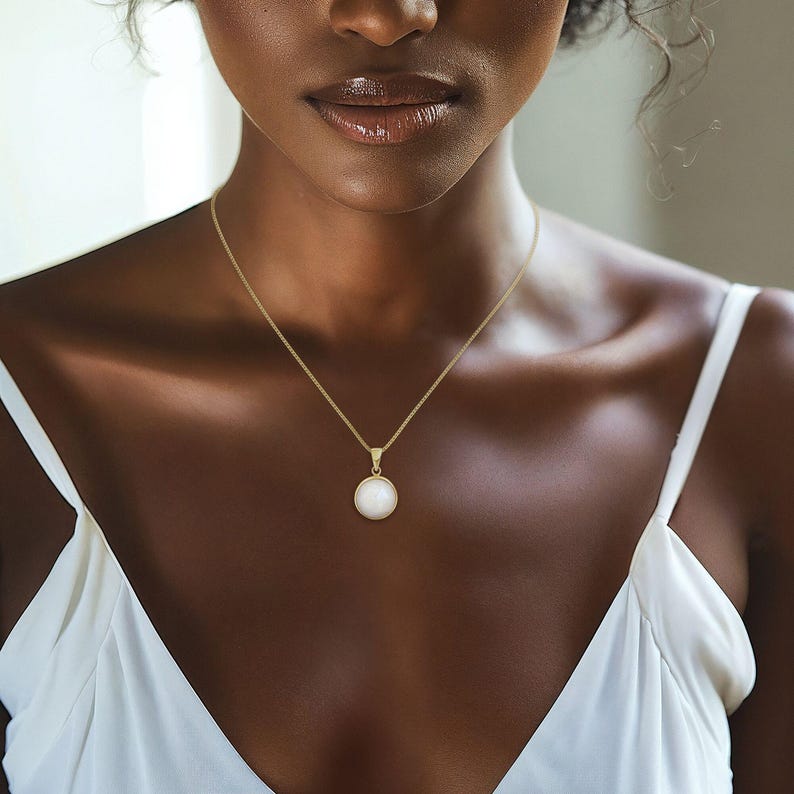14K Solid Gold Moonstone Pendant Necklace, Round Natural Gemstone Fine Jewelry afbeelding 5