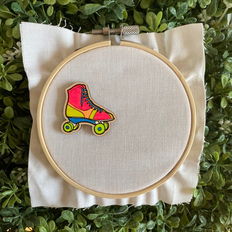 Sewing Needlecraft Embroidery And Cross Stitch Gift Laser Cut Wood Needleminder Retro Neon Roller Skate Magnetic Needle Minder Roller Derby Needle Holder Craft Supplies Tools