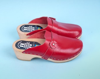 Vintage Red Swedish Wood Clogs/ Svensk Fotriktig Tratoffel sandals/ Wooden platform clogs/ Hoof sandals/ Sweden/ Size EU 36/UK W 3,5/ US W 6