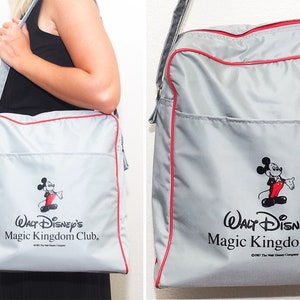 Vintage Walt Disney bag from 80s in Great condition/ Magic Kingdom Club/ Grey messenger bag Travel bag/ Top handle bag/ Bag with zipper