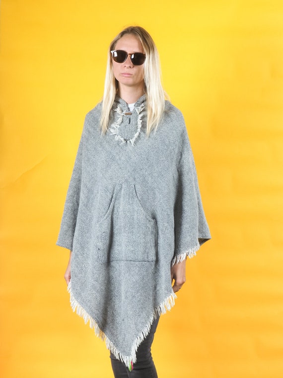 Vintage wool poncho made in India/ Yoga travel ou… - image 3