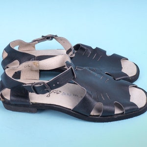 Vintage men fisherman shoes made by Soviets/ Sandal shoes/ Black classic leather summer shoes/ Casual Sunday/ Size EU 41/UK M 7,5/ US M 8