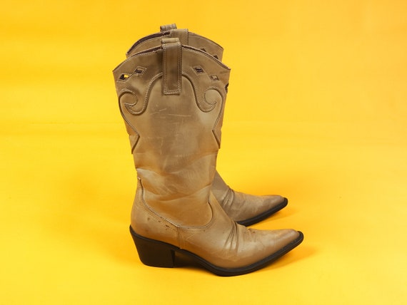 Vintage women cowboy boots/ Vegan 