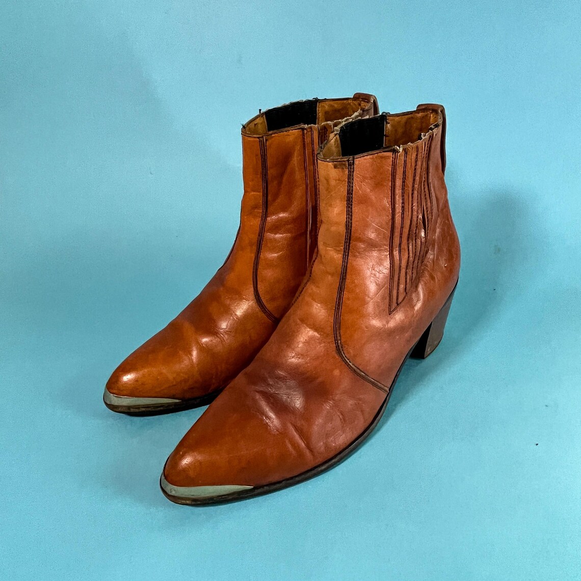 Vintage Brown Cowboy Boots / Leather Boots with Gold Metal Toe Decoration / Classic Western Festive Spanish / Size EU 42 / UK W 8 / US W 10, foto 4 di 5