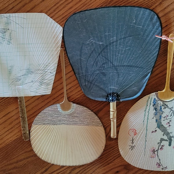 4 Lovely Japanese Hand Fans Vintage 1930s/40s In Great Vintage Condition