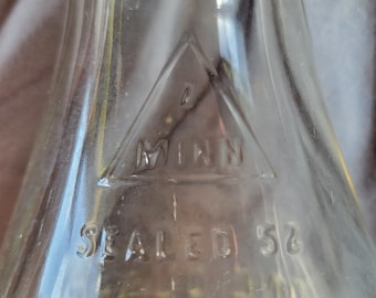 Vintage 1950s One Quart Milk Bottle - Clearly Marked All In Raised CAP'S "7 MINN", "Sealed 52", "One Quart", "L-C" And "35"