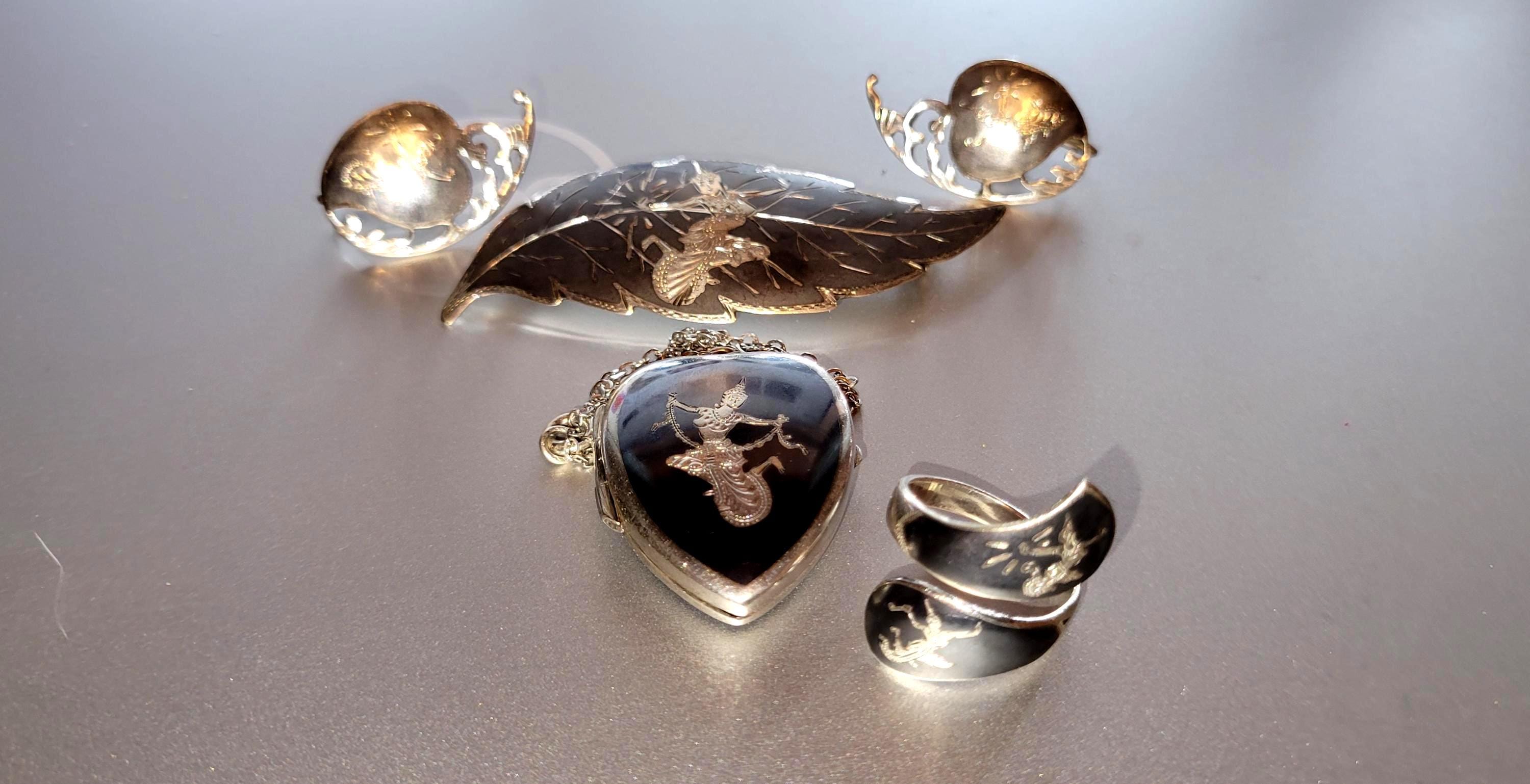 1950s BΣΦ ヴィンテージ スターリング カレッジ ネックレス Vintage 1950s Sterling Silver Jewelry - Etsy - Page 4