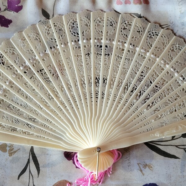 1950s Celluloid Intricately Pierced Hand Fan Made in Hong Kong