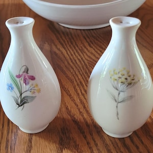 HALLCRAFT BY Eva Zeisel BOUQUET Salt &  Pepper Shakers And Small Ladle