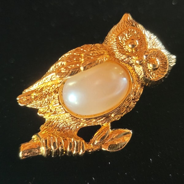 Avon's 1995 "Friendly Critters" Collection - Owl Pin -Tie Tac, Lapel, Scarf In Great, Ready To Wear Condition