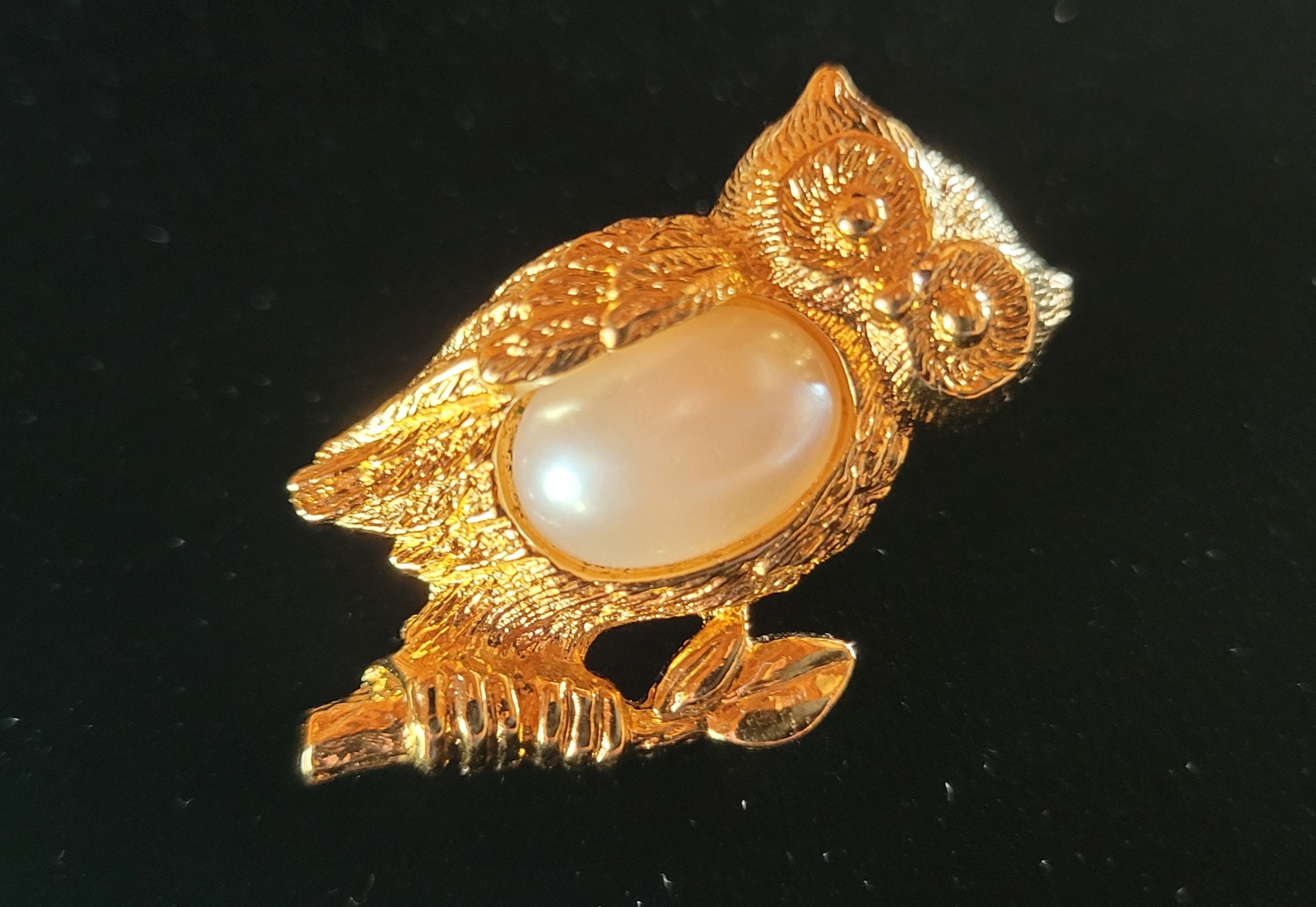 Vintage AVON Owl Pin: Gold Tone Faux Mother of Pearl Lapel Pin, 1995