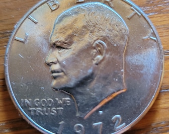 One Dollar Collectible Coin - 1972 "Eisenhower D" - Nickel-Silver Clad Copper In Very Good Condition