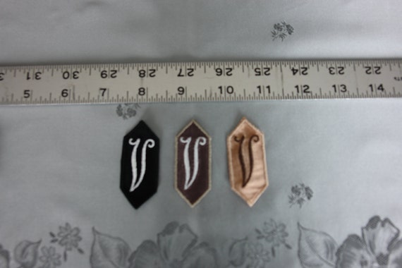 EMBROIDERED MONOGRAMMED INITIAL – V - image 1