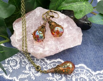 Ensemble de bijoux avec perle de verre ambrée en forme de larme - Ensemble de bijoux couleur bronze (collier et boucles d'oreilles)