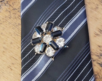 Black and white rhinestone brooch, blingy brooch pin, glass gemstone brooch, vintage brooch pin, gold tone brooch pin, gift for her, brooch