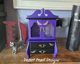 Bat purple jewelry box, gothic trinket box, purple bat wooden box, gothic bat decor, steampunk decor, vintage wooden jewelry box, gothic