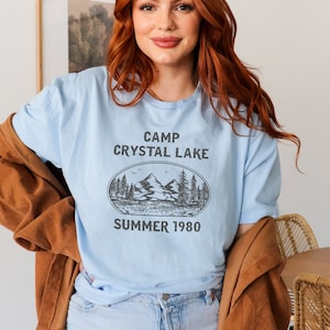 Camp Crystal Lake T-Shirt, Freitag der 13. inspirierte Shirt, 80er Jahre Camp Counselor T-Shirt, Freitag der 13., Horrorfilm-T-Shirt, 1980er Jahre Tshirt