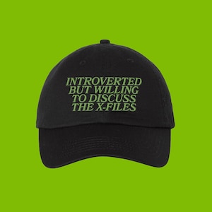 X-Files introverte geborduurde hoed, X-Files Gift, Fox Mulder-hoed, Dana Scully, UFO, Alien Hat, jaren 90 shirt, Area 51, X-Phile Hat, Xfiles-shirt
