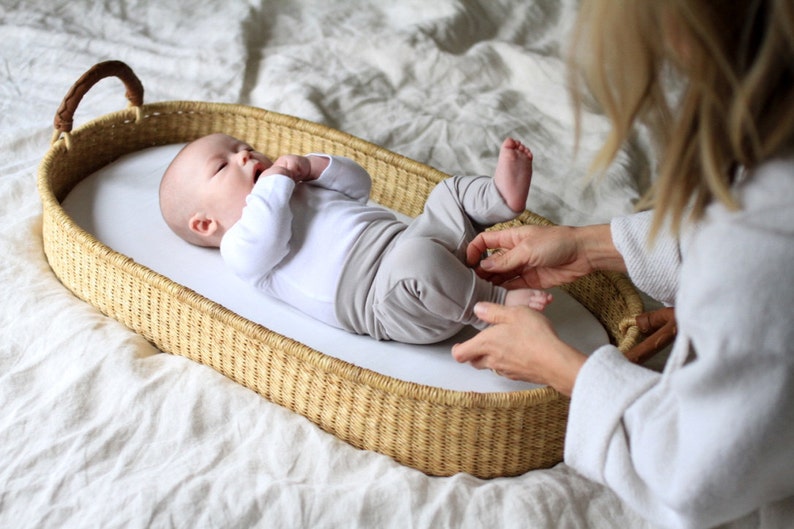 Changing Table Basket by Design Dua Baby Changing Table, Baby Changing Basket , Changing Basket, Natural Changing Basket afbeelding 5