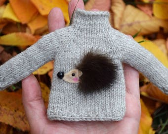 Blythe sweater with hedgehog