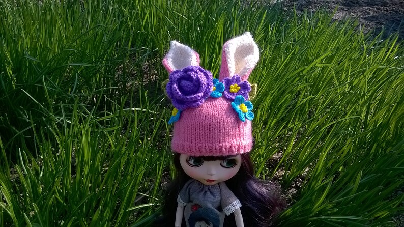 Blythe Bunny Hat: Hand-Knitted Doll Clothes image 8