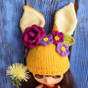 Cashmere Blythe Bunny Hat: Hand-Knitted Doll Outfit with Flowers