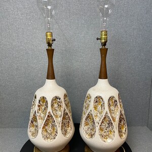 Pair of Midcentury Modern Lava Glaze Table Lamps image 3