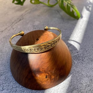 African brass bangle, Tuareg bangle, Brass cuff bangle, African bracelet, Tribal brass bracelet, Ethnic brass bracelet, Berber brass bangle