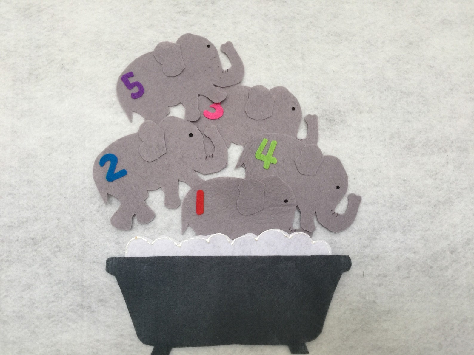 5 Elephants Went Out to Play Felt Story/5 Elephants Bathtub Flannel ...