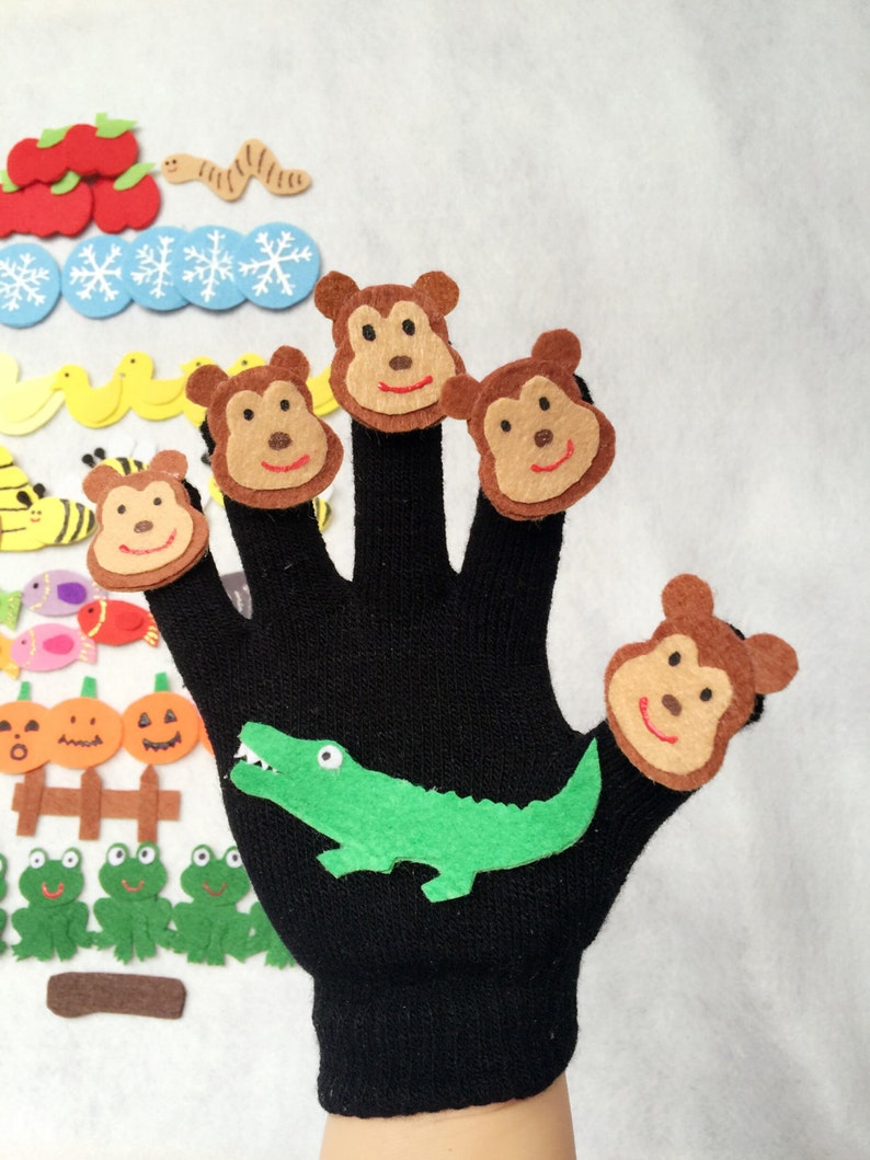 Vijf kleine pompoenen/bijen/sneeuwvlokken/gespikkelde kikkers/vissen/apen/eenden/appels/oude McDonald had een boerderij Finger Play Glove/Felt Puppet Glove afbeelding 3