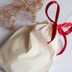Sac cadeau en tissu, Sac à cordon, Emballage cadeau en tissu, Emballage cadeau, Sac écologique, Sac en coton, Sac cadeau réutilisable, Emballage cadeau bien pensé