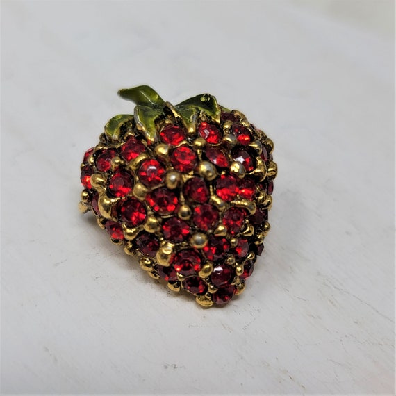 Ruby Red Rhinestone Strawberry Pin Brooch Goldtone - image 3